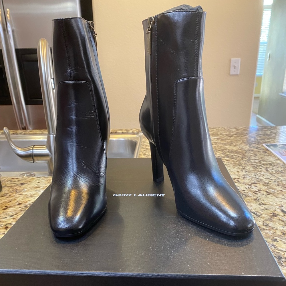Brand New Black - Blu Bootie SAINT LAURENT